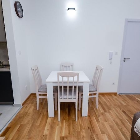 Elegant Escape Podgorica Apartment ภายนอก รูปภาพ
