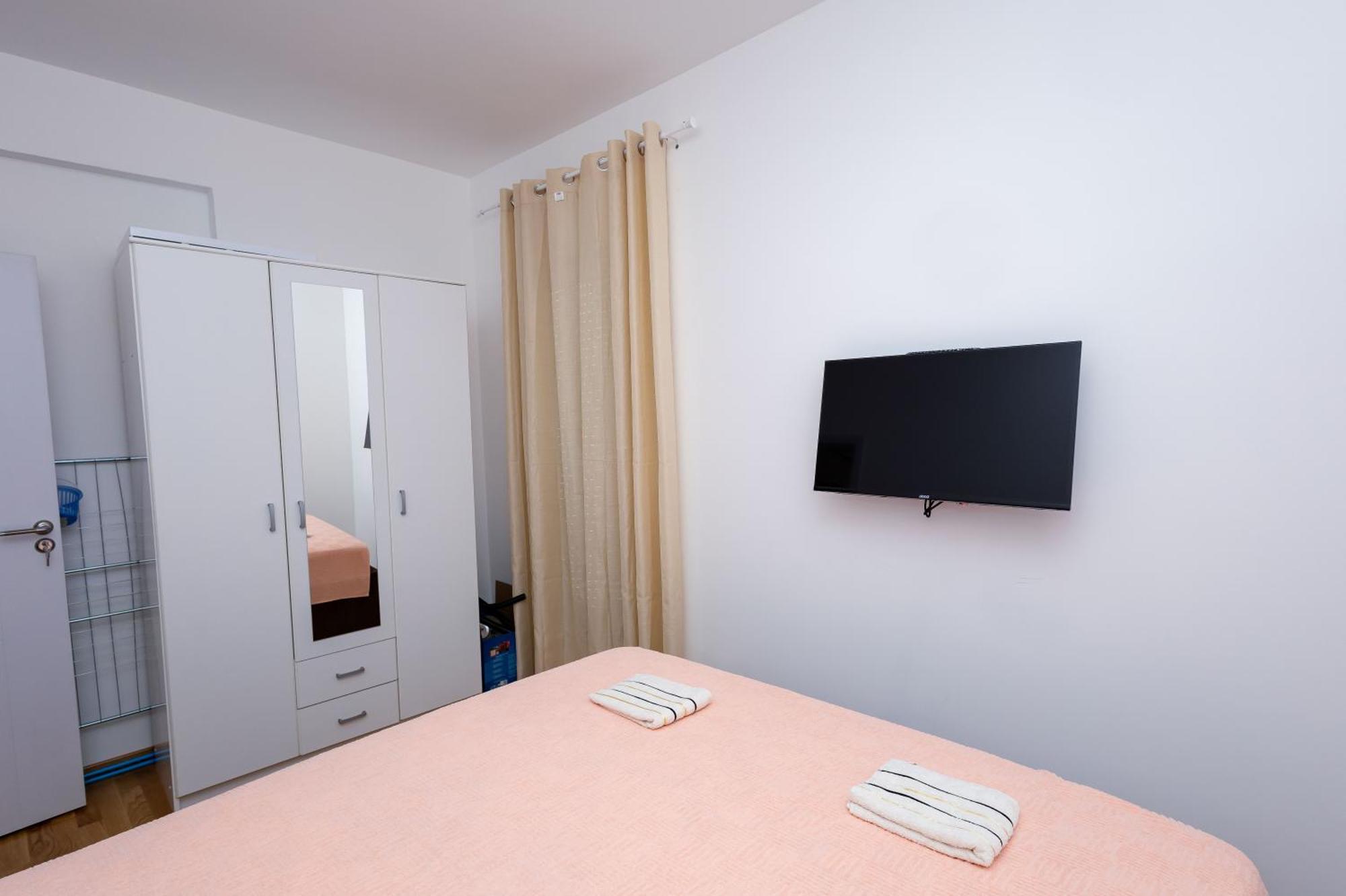 Elegant Escape Podgorica Apartment ภายนอก รูปภาพ