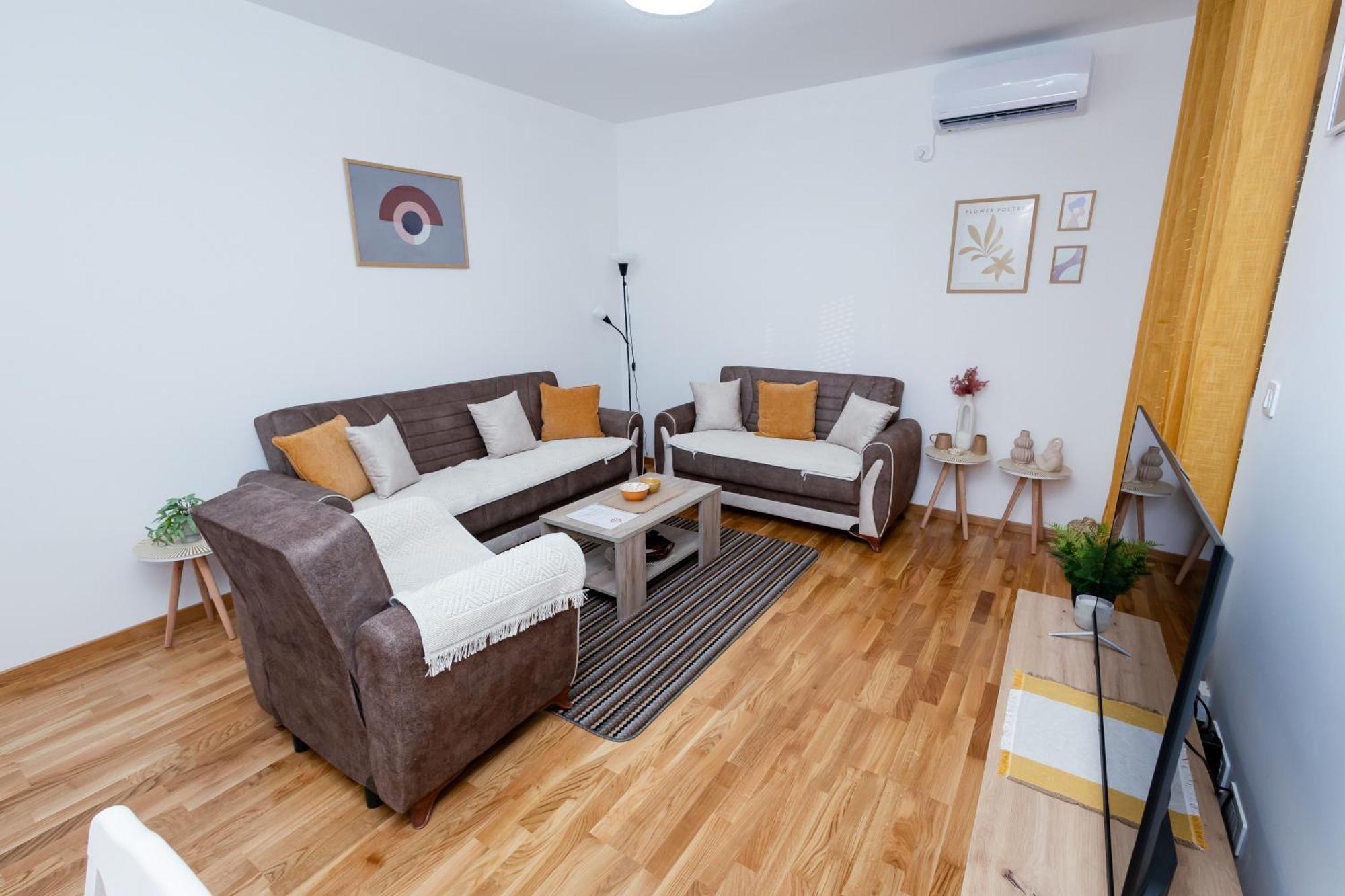 Elegant Escape Podgorica Apartment ภายนอก รูปภาพ