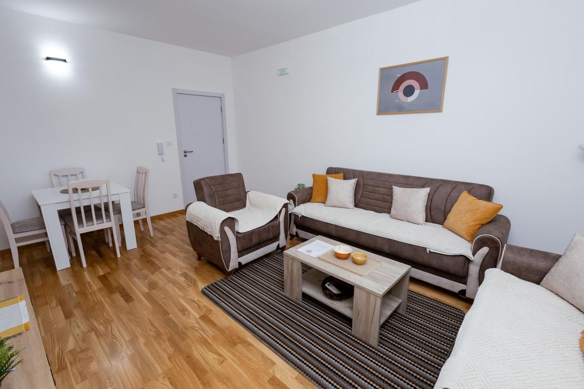 Elegant Escape Podgorica Apartment ภายนอก รูปภาพ